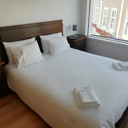 Garrett Houses Apartment *